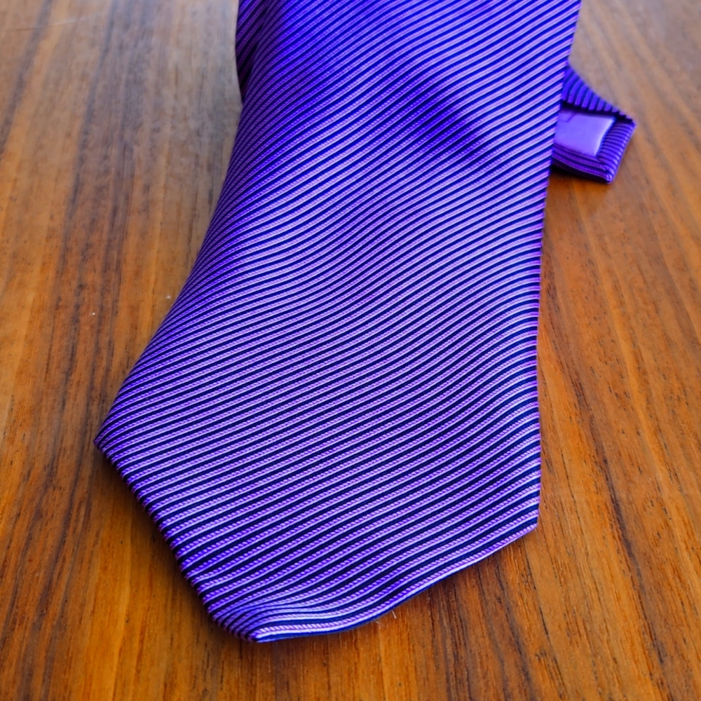 Brioni silk tie